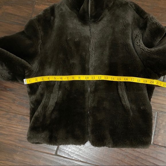 Chocolate Brown Faux Fur Crop Jacket Size M – Soft Fuzzy Zip Up Cozy Outerwear - Picture 10 of 16